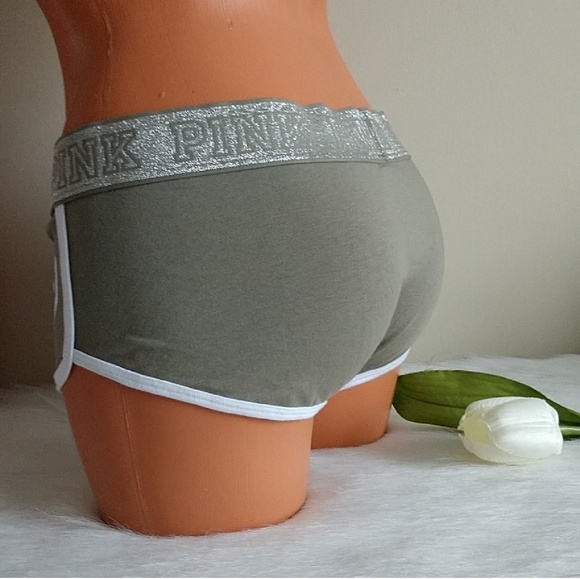 Size M PINK VICTORIA'S SECRET LOGO BOYSHORT.nwt - Picture 2 of 4